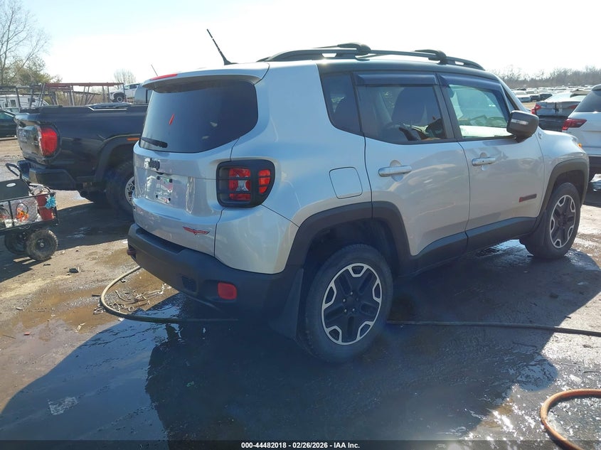 2016 Jeep Renegade Trailhawk