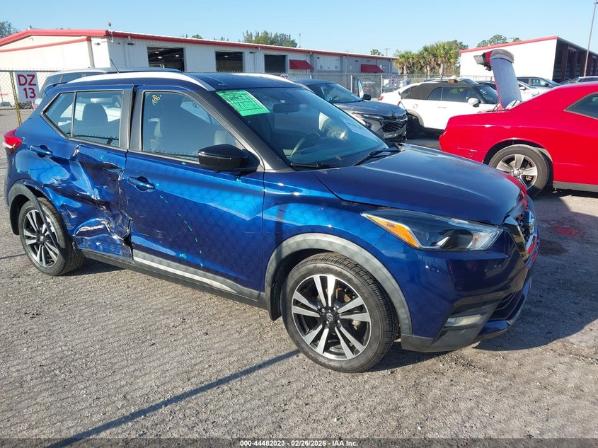 2020 Nissan Kicks Sr Xtronic Cvt