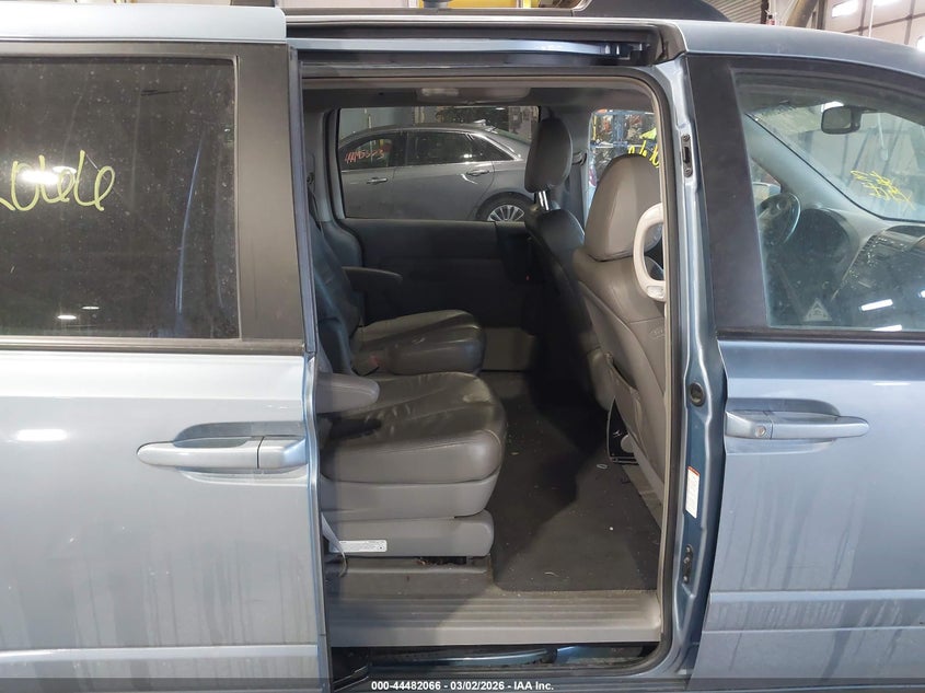 2007 Kia Sedona Ex VIN: KNDMB233776170490 Lot: 44482066