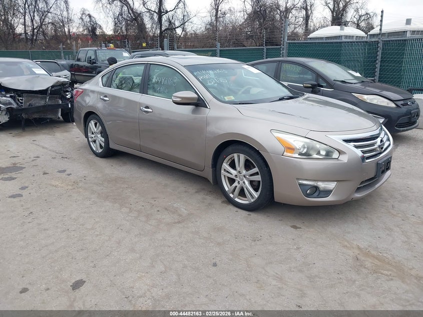 2013 Nissan Altima 3.5 Sv