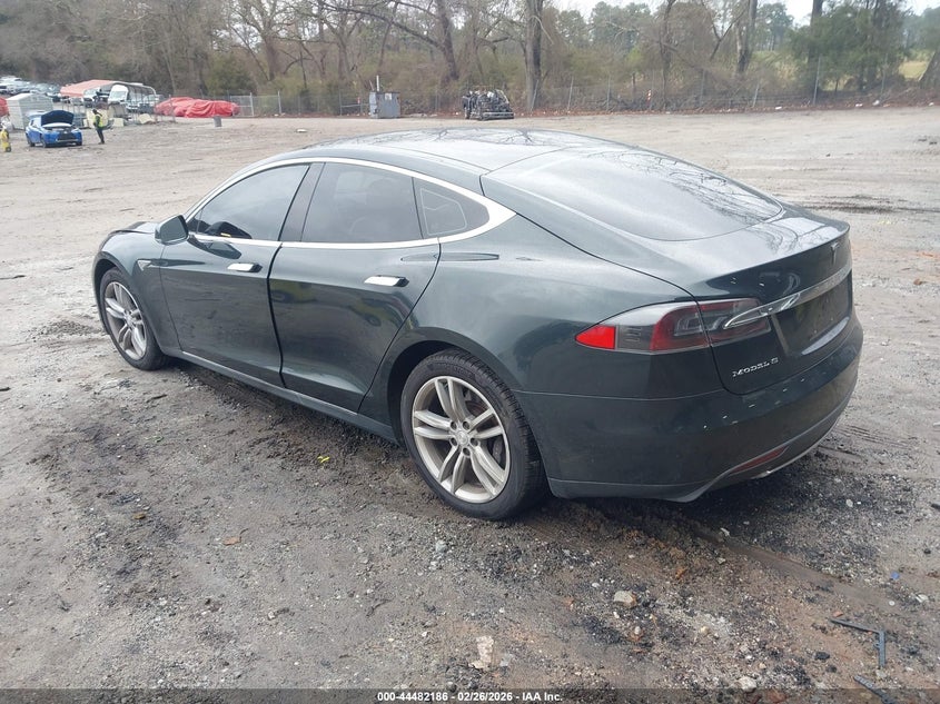 5YJSA1CN2DFP22614 2013 Tesla Model s green