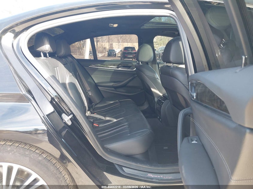 2018 BMW 540I auction photo 8