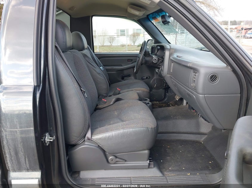 2004 GMC Sierra 1500 Work Truck