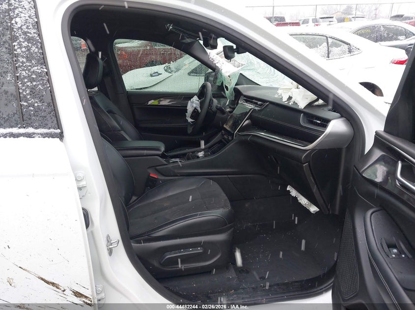 2023 Jeep Grand Cherokee L Altitude 4X4