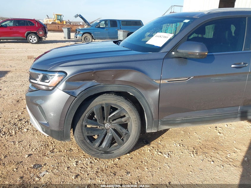 2022 Volkswagen Atlas Cross Sport 3.6L V6 Se W/Technology VIN: 1V2KE2CAXNC217943 Lot: 44482389