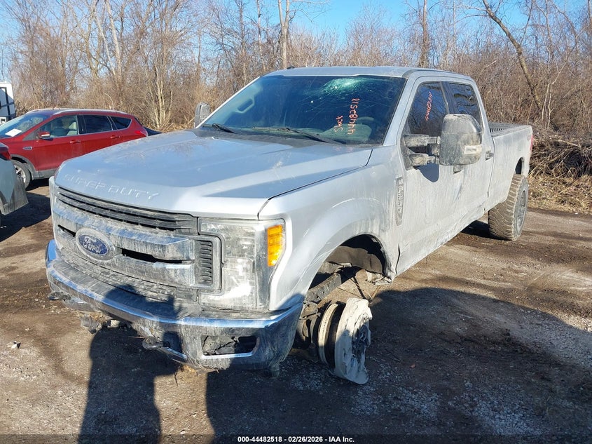 2017 Ford F250 6.2 F-250 Xlt silver Lot 111044482518 Vin 1FT7W2B65HEE26176