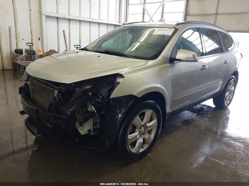 2017 Chevrolet Traverse 3.6 1Lt silver Lot 111044482574 Vin 1GNKVGKD2HJ327726