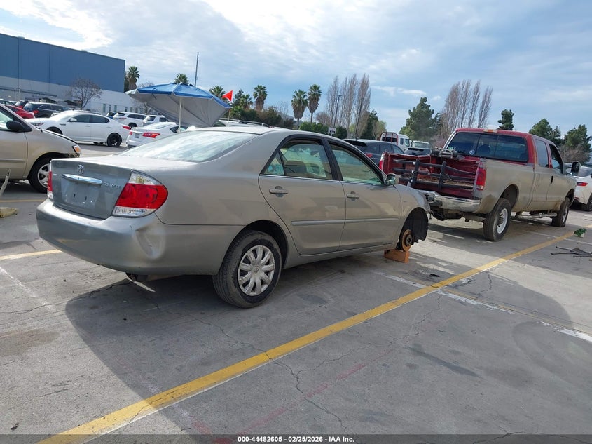 2005 Toyota Camry Le