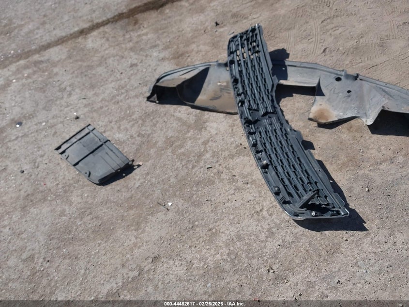 2011 Mitsubishi Endeavor VIN: 4A4JN2AS1BE033833 Lot: 44482617