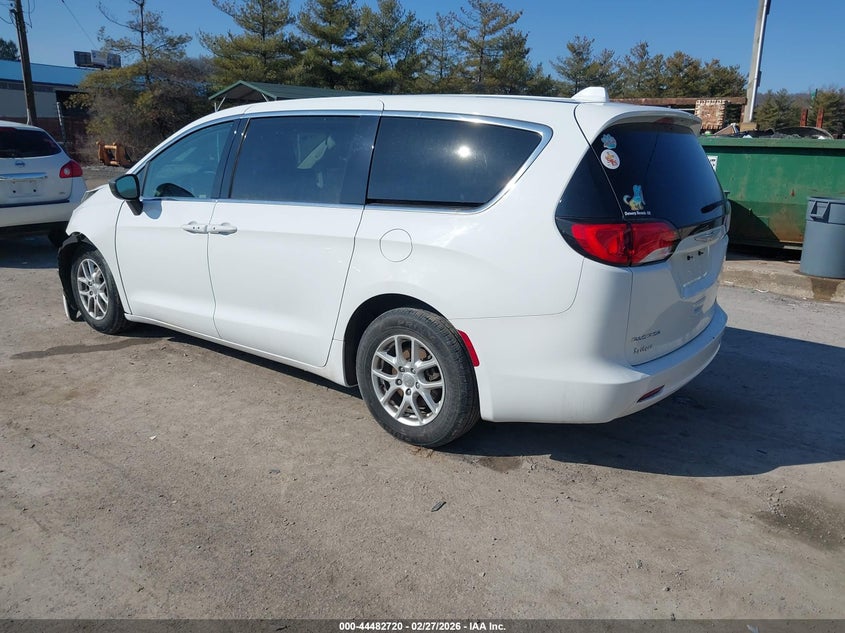 2017 Chrysler Pacifica Touring