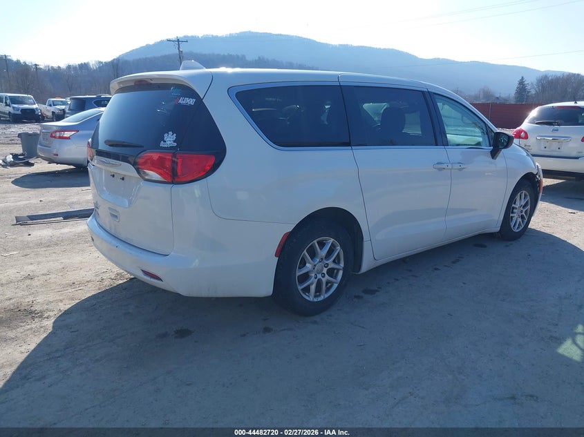 2017 Chrysler Pacifica Touring