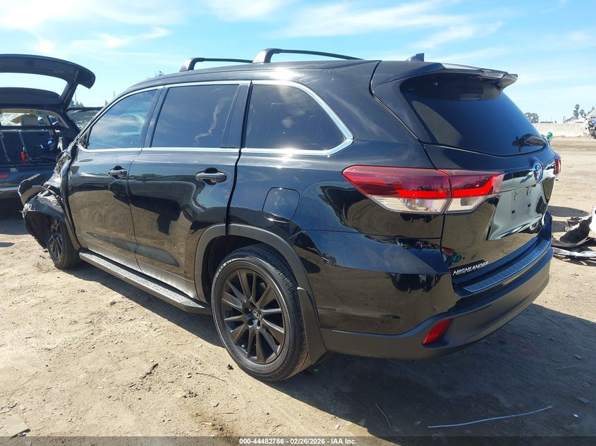 2019 Toyota Highlander Se
