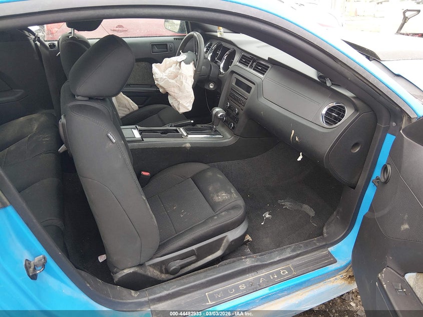 2011 Ford Mustang V6