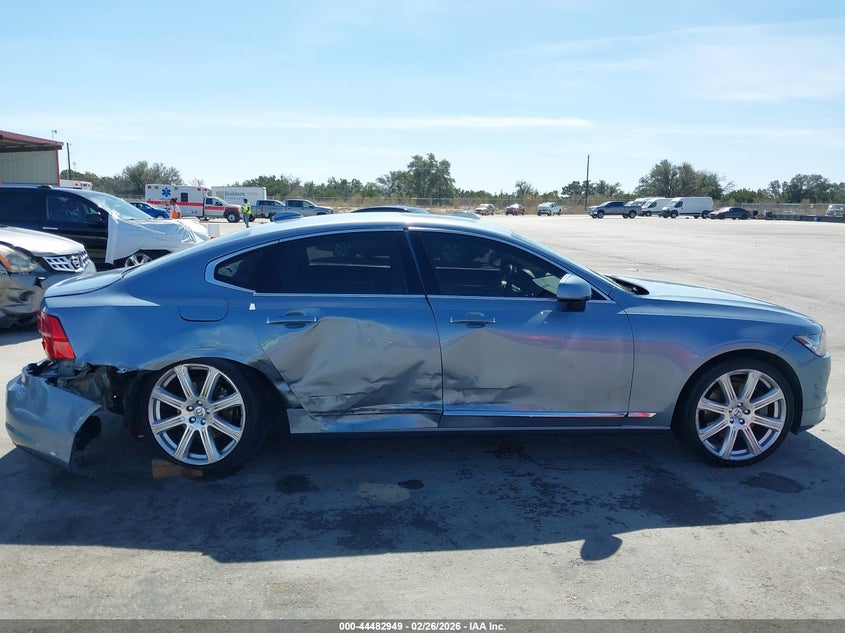 2017 Volvo S90 T6 Inscription VIN: YV1A22MLXH1007293 Lot: 44482949