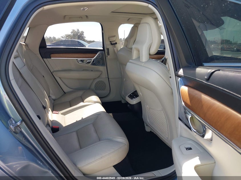 2017 Volvo S90 T6 Inscription VIN: YV1A22MLXH1007293 Lot: 44482949