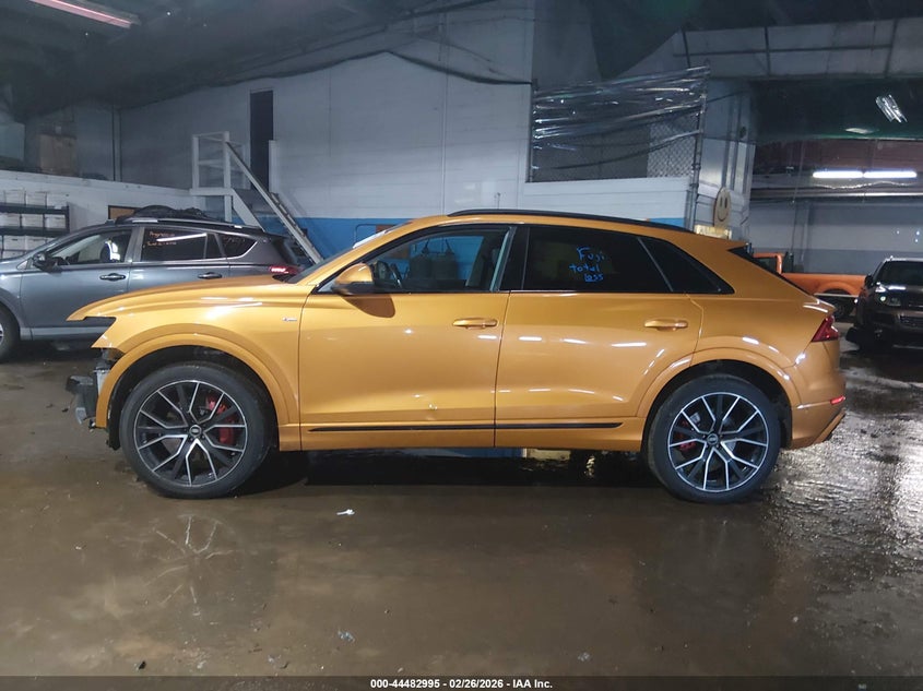 WA1EVAF19MD013402 2021 Audi Q8 3.0 Premium Plus 55 Tfsi Quattro Tiptronic orange