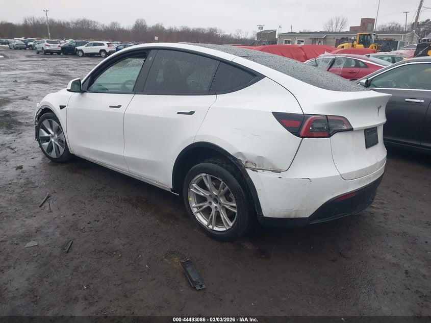 2022 Tesla Model Y Long Range Dual Motor All-Wheel Drive