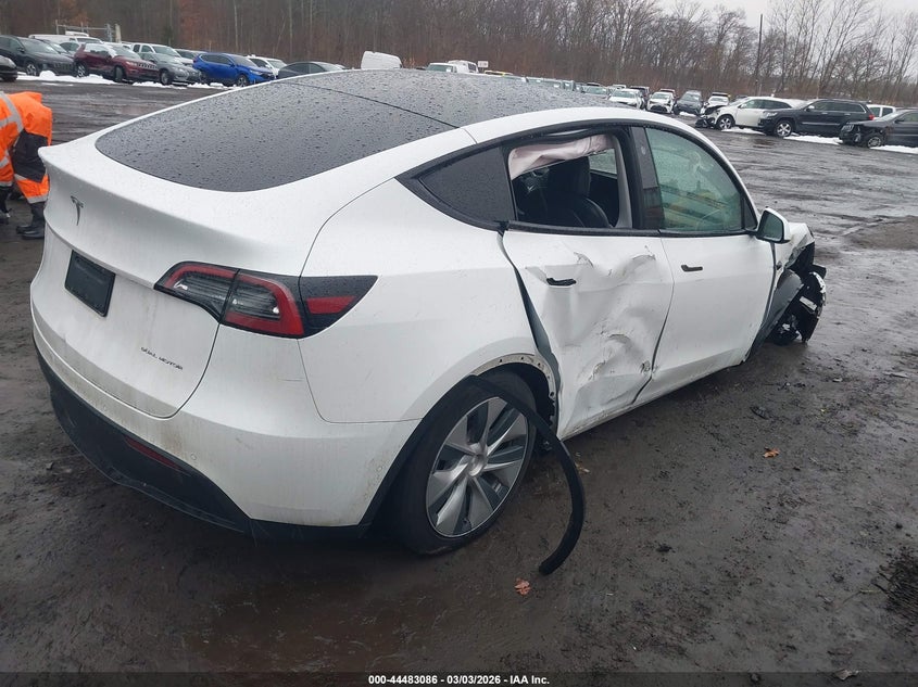 2022 Tesla Model Y Long Range Dual Motor All-Wheel Drive