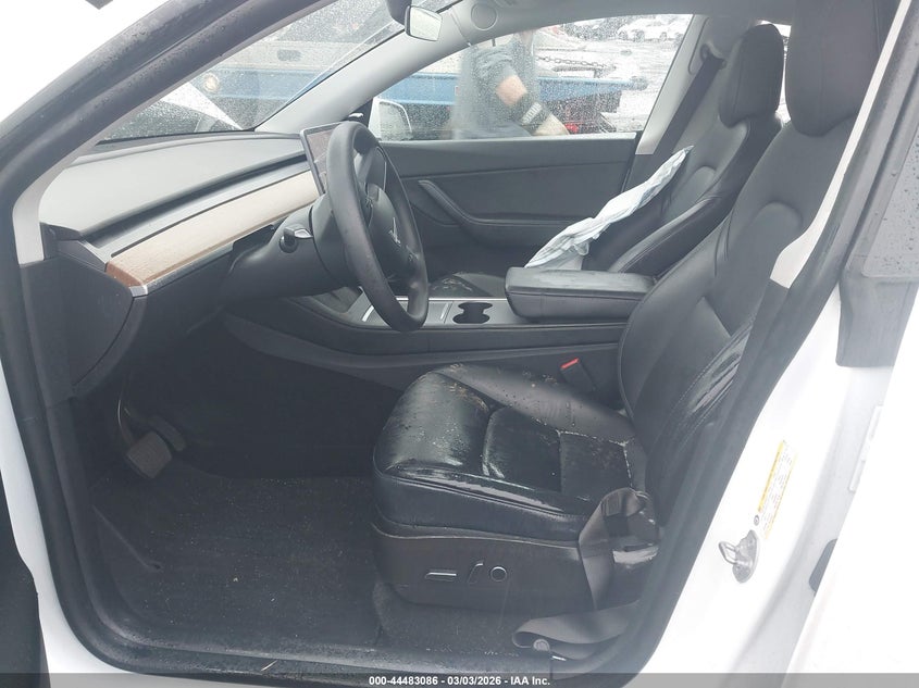 2022 Tesla Model Y Long Range Dual Motor All-Wheel Drive