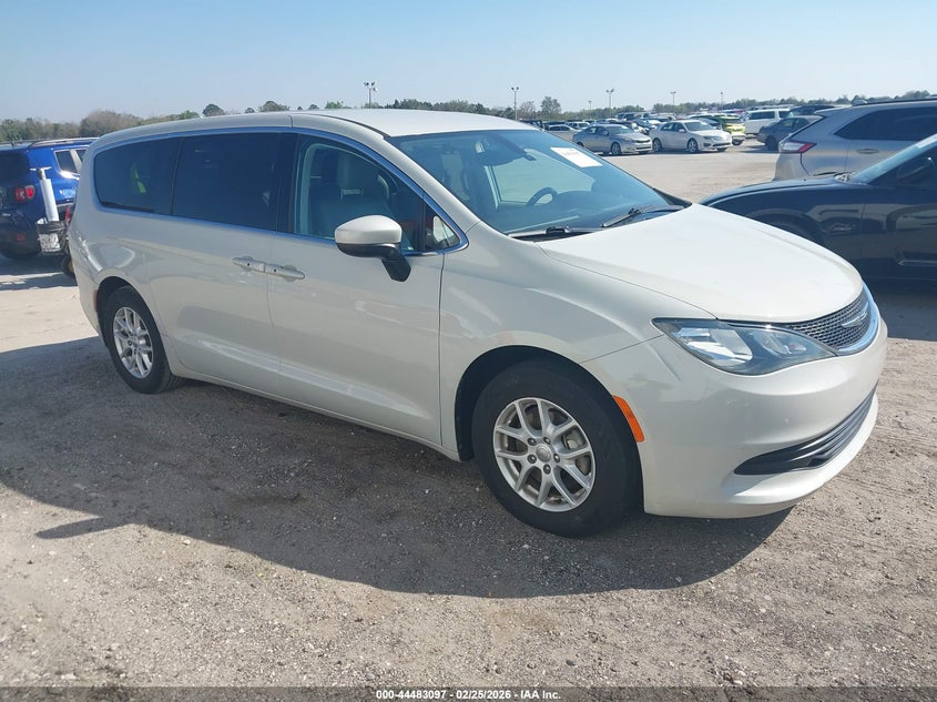 2017 Chrysler Pacifica Touring