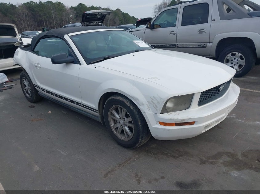 2007 Ford Mustang V6 Deluxe/V6 Premium
