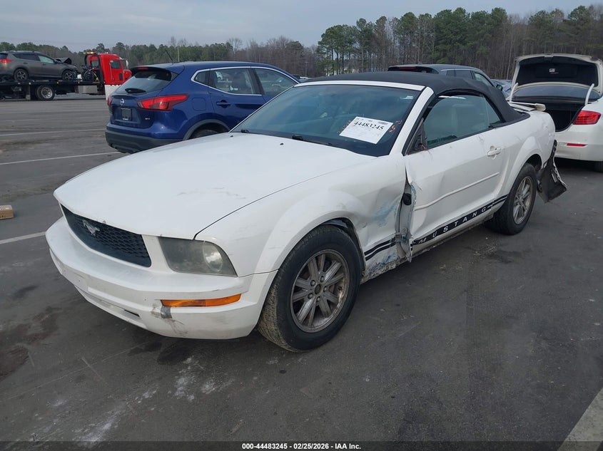2007 Ford Mustang V6 Deluxe/V6 Premium