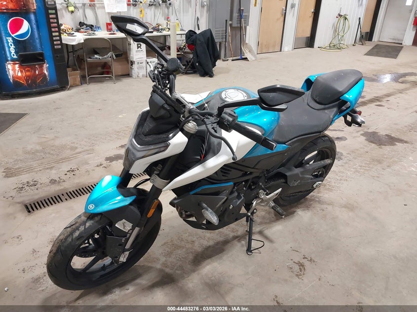2025 CF MOTO 450NK auction photo 2