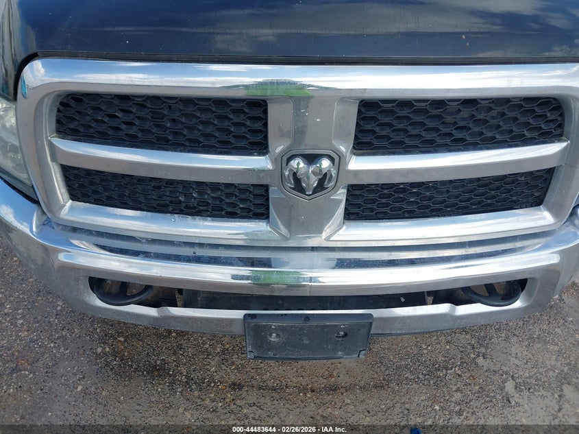 3C6UR5CL6JG404533 2018 Ram 2500 6.7 Ram Tradesman 4X4 6'4 Box black