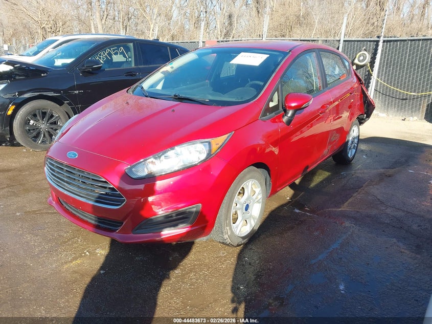 3FADP4EJ7GM104777 2016 Ford Fiesta 1.6 Se red
