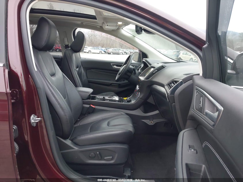 2020 Ford Edge Titanium