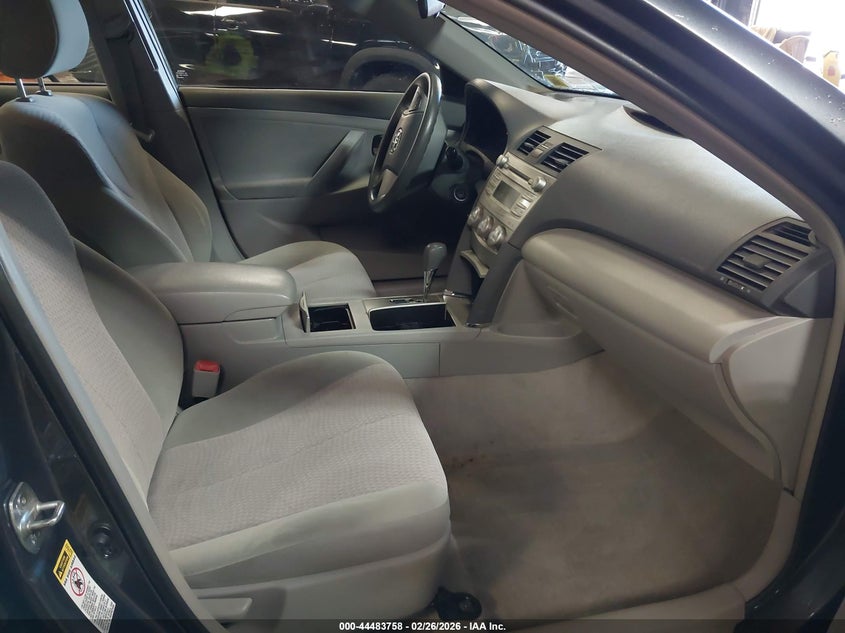 2010 Toyota Camry Le