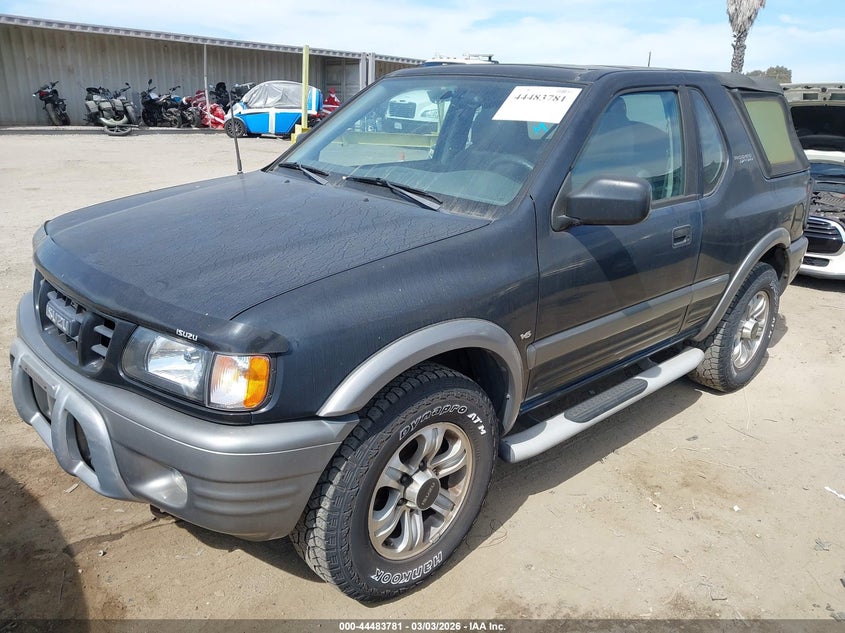 2001 Isuzu Rodeo Sport S 3.2L V6 Hard Top/S 3.2L V6 Soft Top
