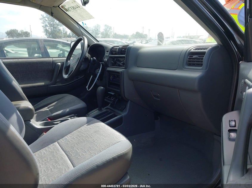 2001 Isuzu Rodeo Sport S 3.2L V6 Hard Top/S 3.2L V6 Soft Top