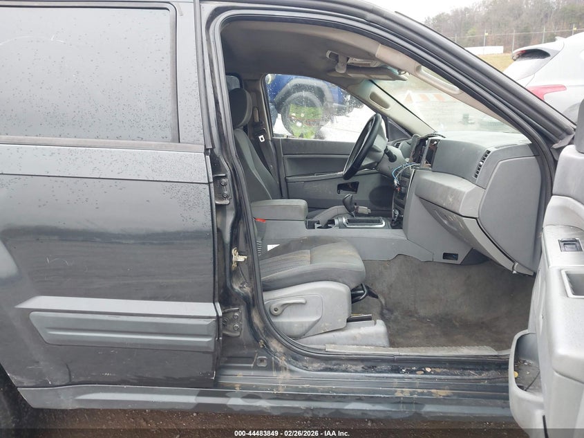 2005 Jeep Grand Cherokee Laredo