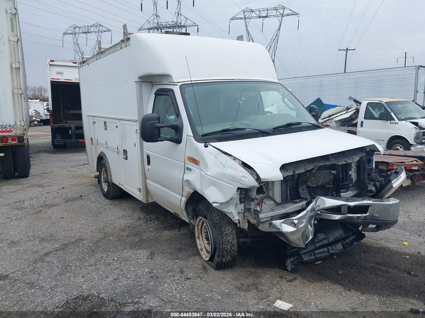 2012 Ford E-350 Cutaway