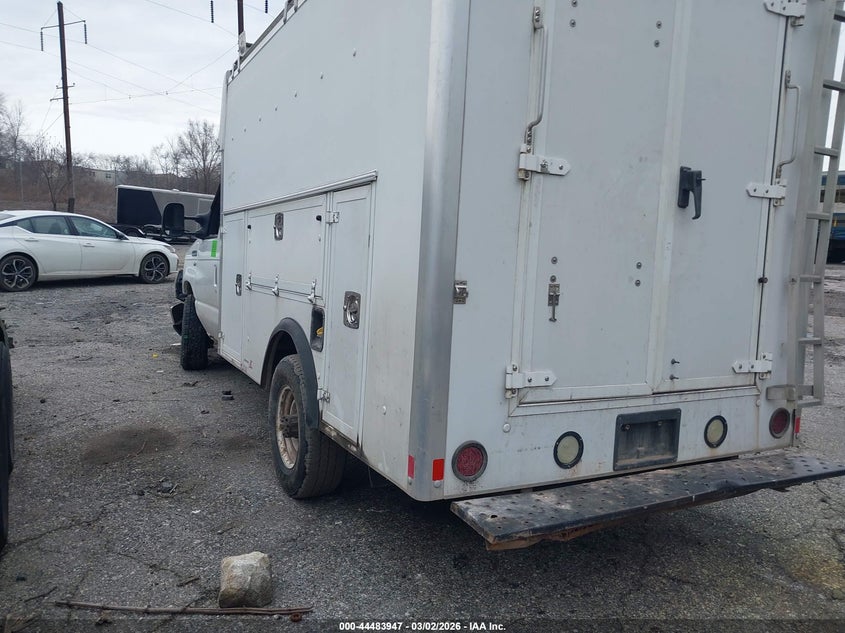 2012 Ford E-350 Cutaway