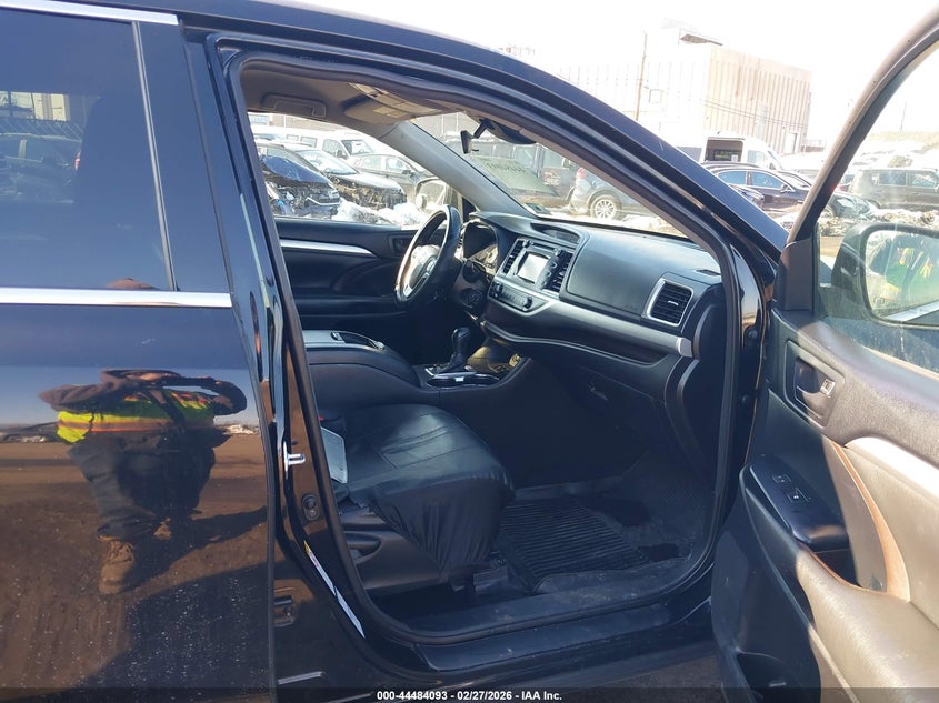 2017 Toyota Highlander Le