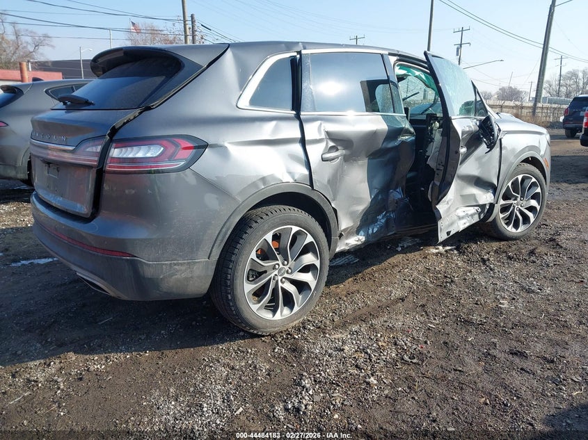 2021 Lincoln Nautilus Reserve