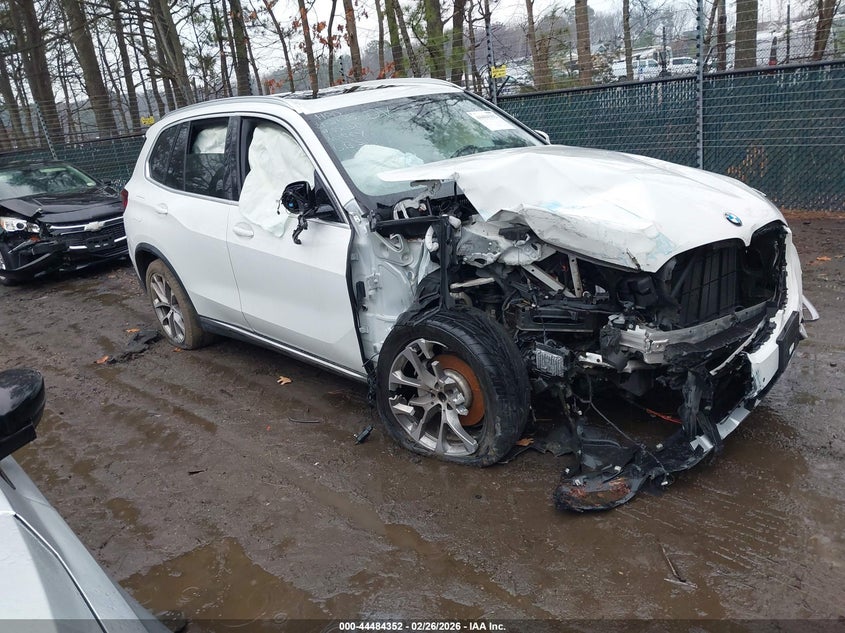 2022 BMW X5 xDrive40I