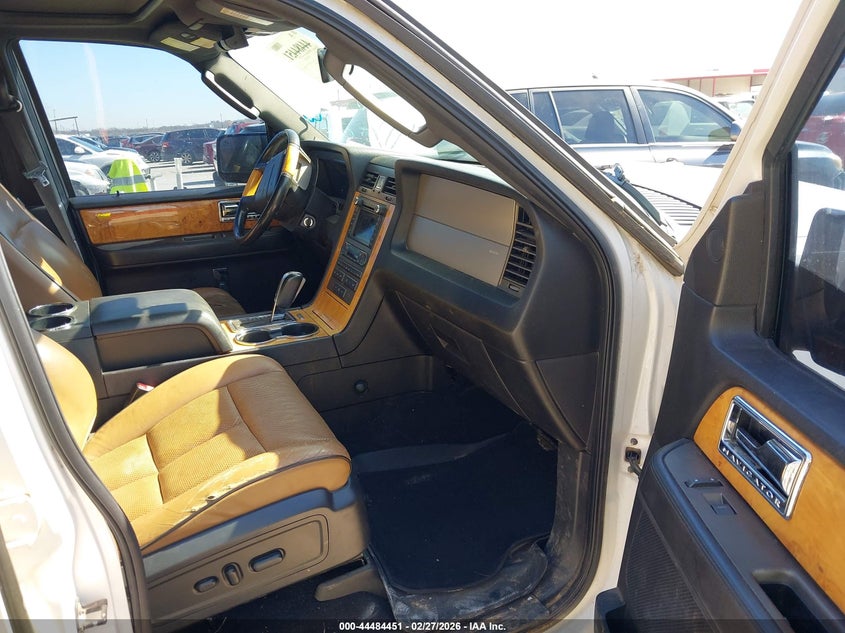 2011 Lincoln Navigator