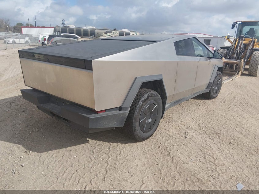 Vin: 7g2cehed0sa081539, lot: 44981221, tesla cybertruck all-wheel drive 20254