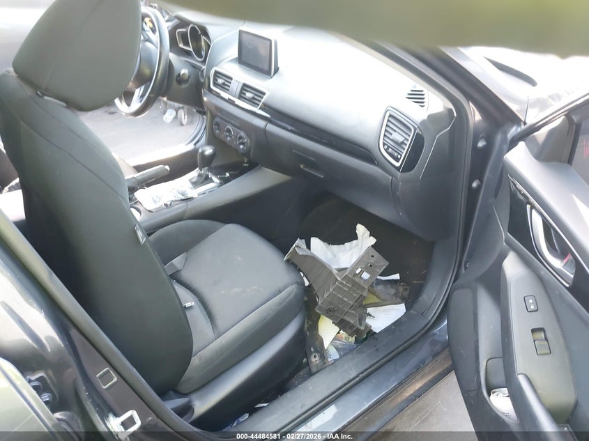 2015 Mazda Mazda3 I Sport