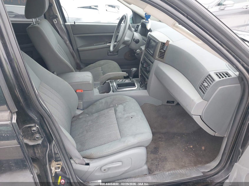 2005 Jeep Grand Cherokee Laredo