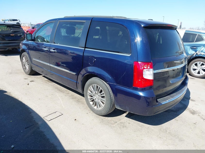 2013 Chrysler Town & Country Touring-L