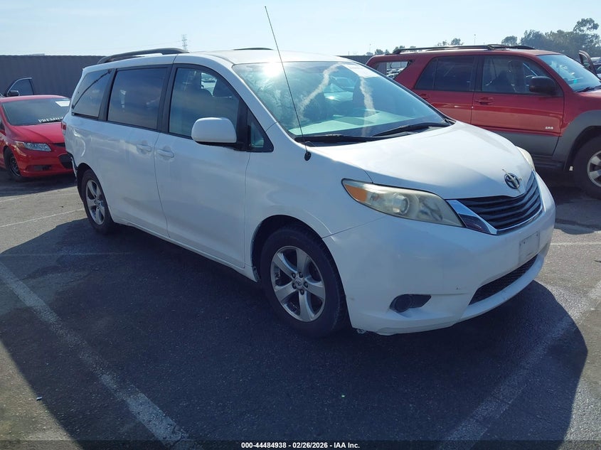 2011 Toyota Sienna Le V6
