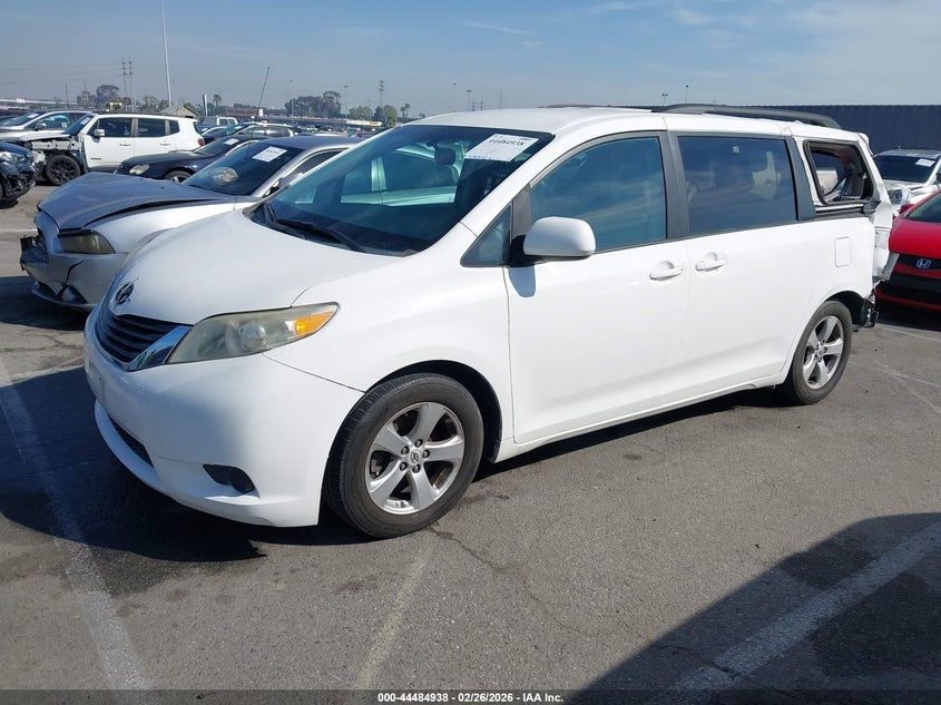 2011 Toyota Sienna Le V6