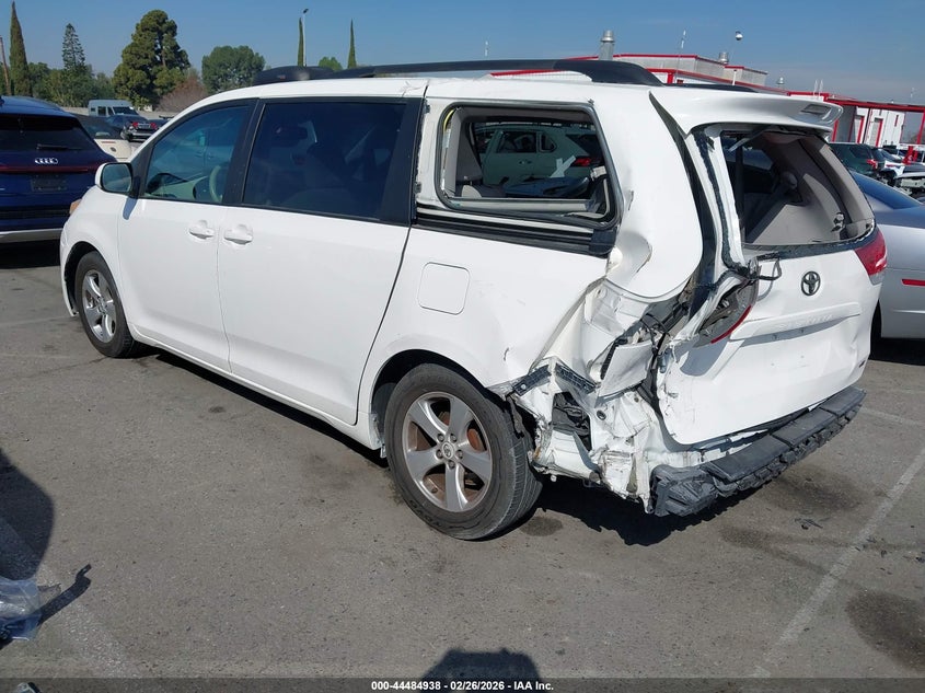 2011 Toyota Sienna Le V6