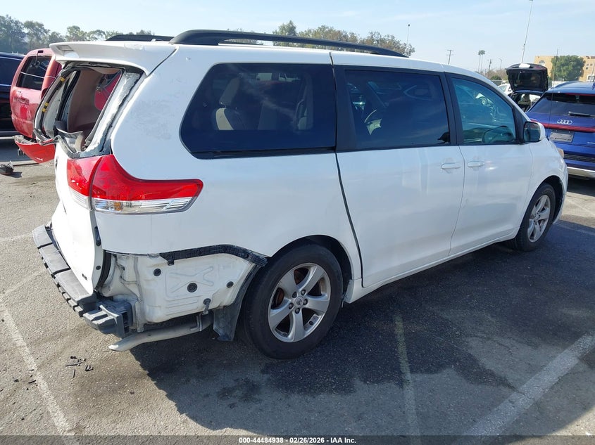 2011 Toyota Sienna Le V6