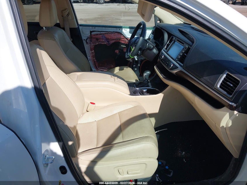 2016 Toyota Highlander Limited Platinum V6