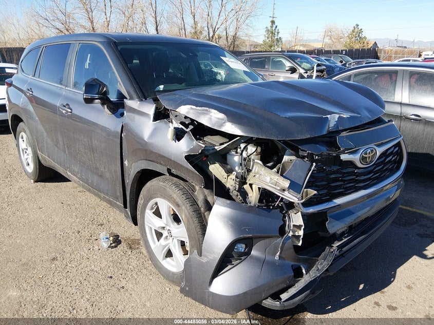 2025 Toyota Highlander Le